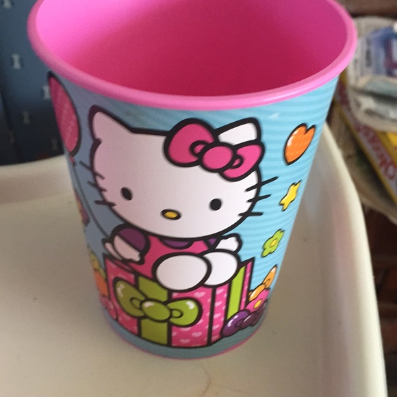 Hello Kitty bundle - Picture 7 of 8